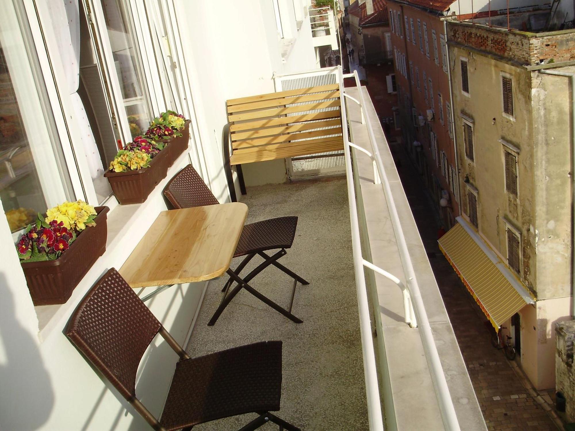 City Center Accommodation Zara Esterno foto