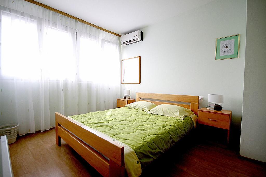 City Center Accommodation Zara Camera foto