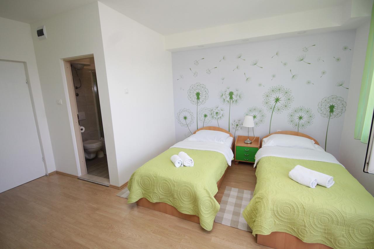 City Center Accommodation Zara Esterno foto